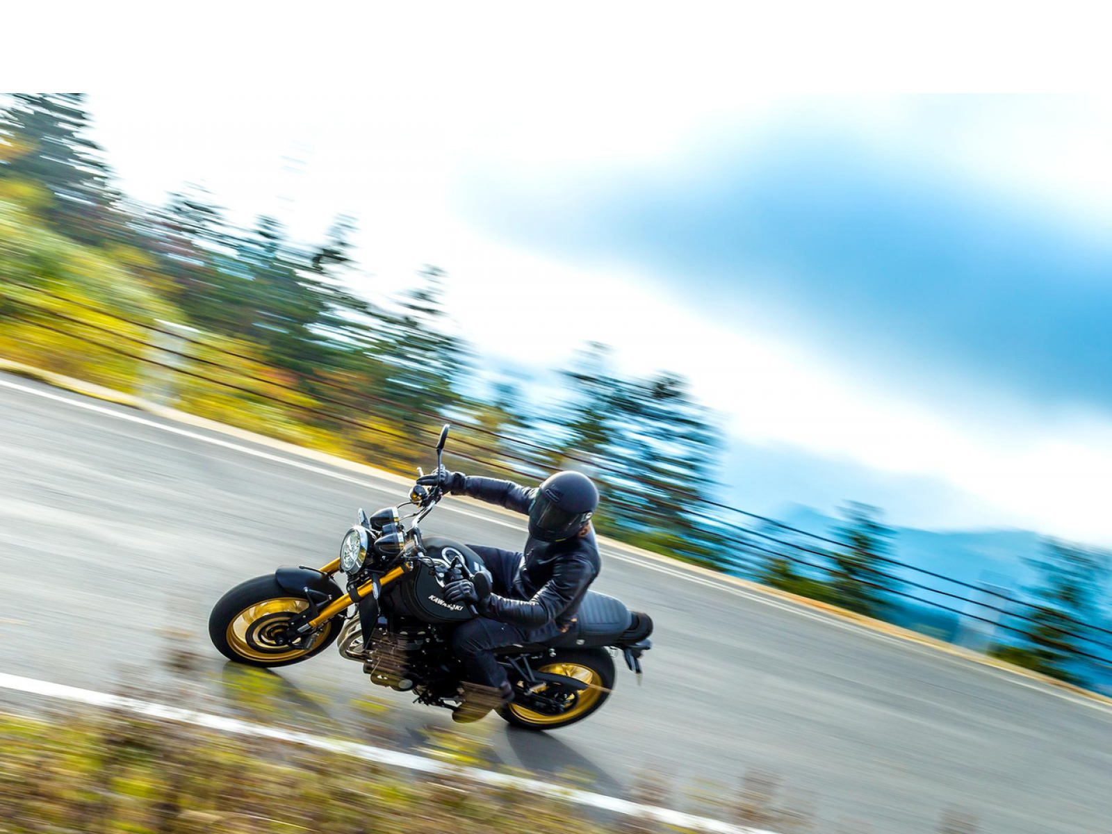 Мотоцикл KAWASAKI Z900 RS SE (Metallic Flat Spark Black / Metallic Matte Carbon Gray) 2025